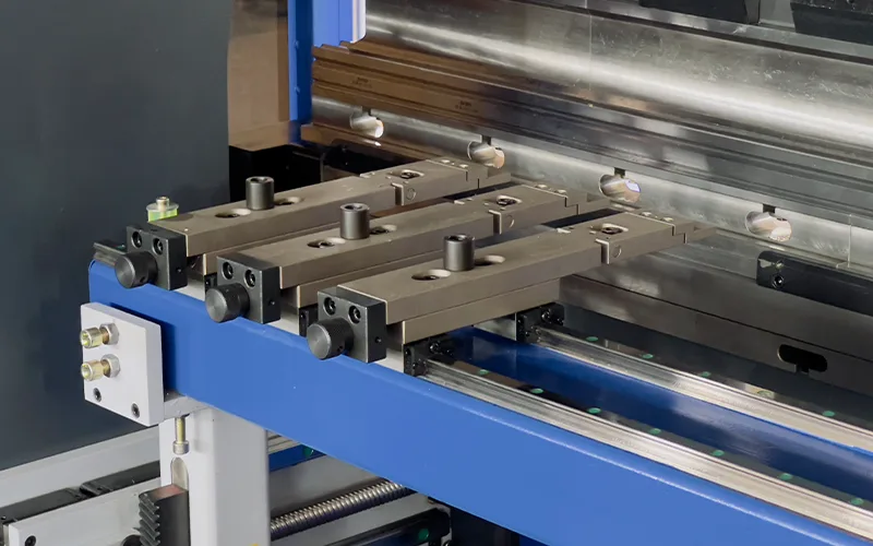 Discover the Benefits of Plate Metal Folding Machine Integration for Precise Sheet Forming
