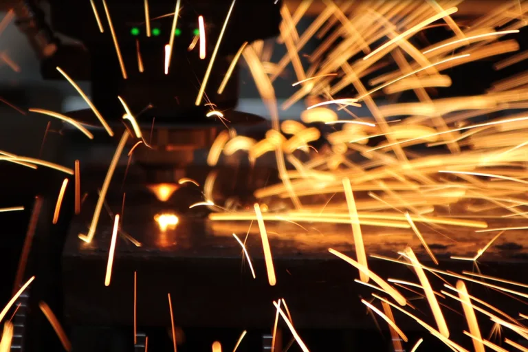 2025 A Comprehensive Guide to Fiber Laser Cutting Technology Applications and Benefits 2 2025 A Comprehensive Guide to Fiber Laser Cutting Machine Applications and Benefits